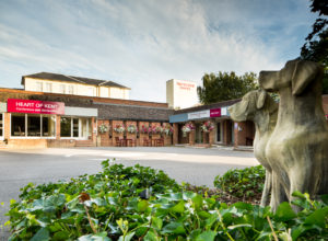 The front exterior of Mercure Maidstone Great Danes Hotel